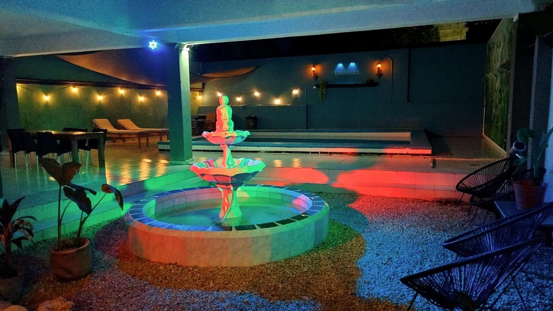 Spanglish Hostel Valladolid  Extérieur photo